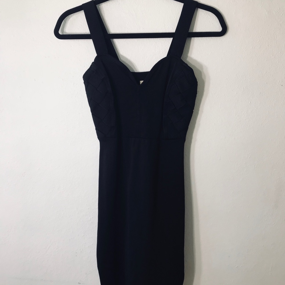 ⚡️H&M Black Body-con Dress⚡️